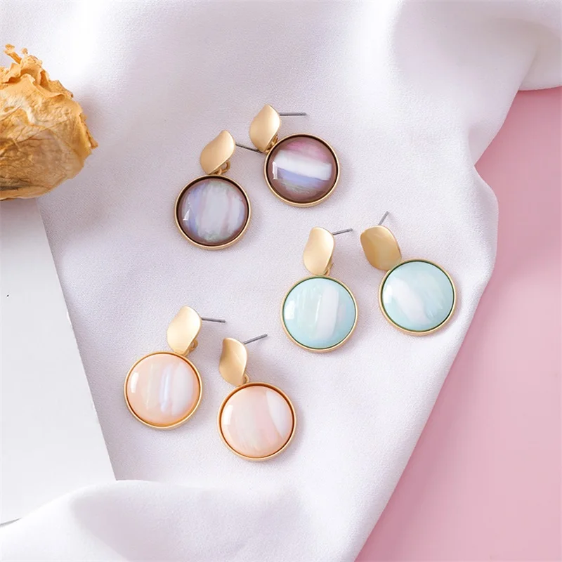 2019 Korean fashion temperament disc literary sweet abstract texture earrings Wedding Wholesale Gift For Lover Friend
2019 Korean fashion temperament disc literary sweet abstract texture earrings Wedding Wholesale Gift For Lover Friend