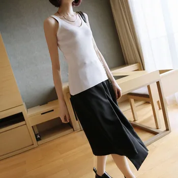 Summer 2019 New Suspended Camis Sweater Korean Fashion V-neck Sleeveless Sexy Body Building Knitted Shirt
Summer 2019 New Suspended Camis Sweater Korean Fashion V-neck Sleeveless Sexy Body Building Knitted Shirt