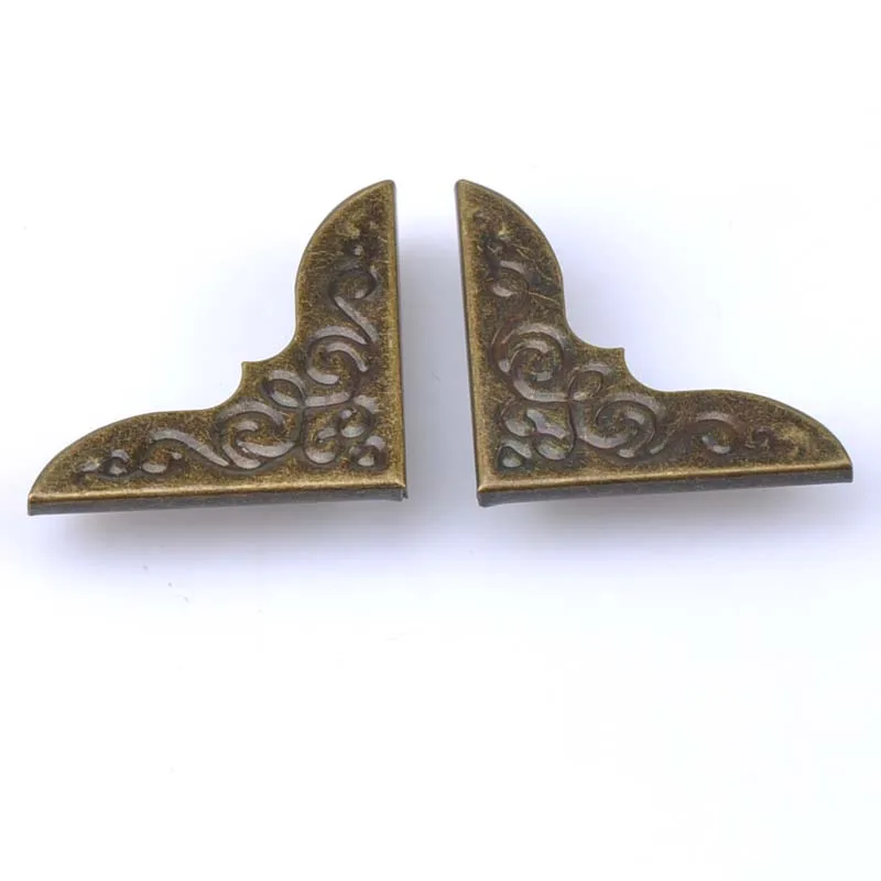 20Pcs Bronze pattern Metal Book Corner Trilateral Albums Menus Folders Box Corner Protectors For Decor 30x30x3.5mm CP1582
20Pcs Bronze pattern Metal Book Corner Trilateral Albums Menus Folders Box Corner Protectors For Decor 30x30x3.5mm CP1582