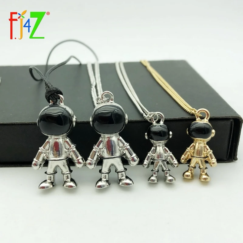 F.J4Z New Hot Men's Pendant Necklace Cute Spaceman Figure Pendant for Women Big & Small Astronauts Long Collar Necklace Jewelry
F.J4Z New Hot Men's Pendant Necklace Cute Spaceman Figure Pendant for Women Big & Small Astronauts Long Collar Necklace Jewelry