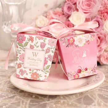 50pcs new creative wedding supplies wholesale candy box carton European wedding gift box packaging wedding candy box
50pcs new creative wedding supplies wholesale candy box carton European wedding gift box packaging wedding candy box