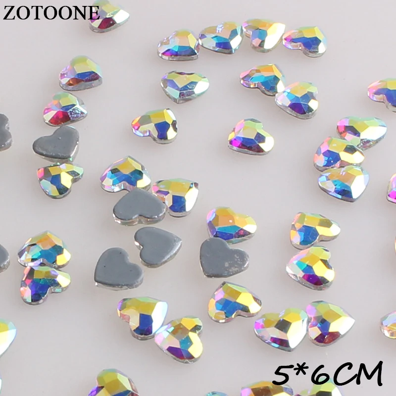 hand sewing strass