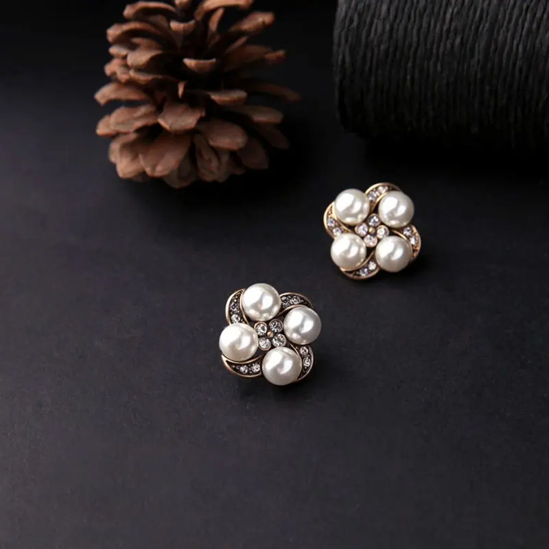 Simple Flowers Simulated Pearls Earrings 2016 New Trending Party Jewelry for Girls Stud Earrings (9)