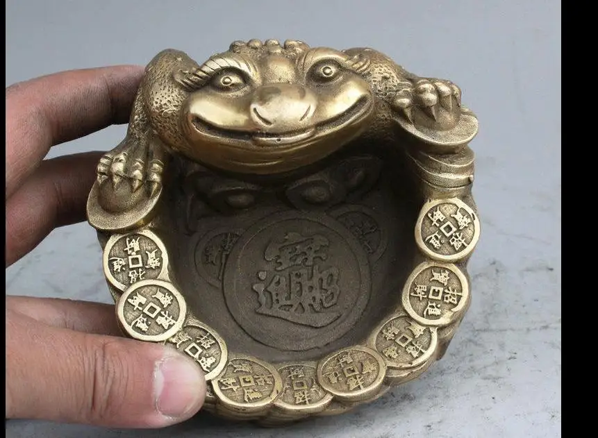 671117002+++Folk Chinese Brass Wealth Money Coin Lucky Golden Toad Calligraphy Tool Pen wash
671117002+++Folk Chinese Brass Wealth Money Coin Lucky Golden Toad Calligraphy Tool Pen wash