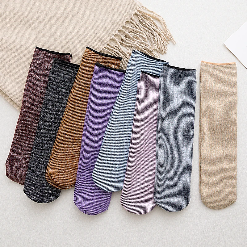 2018 New Winter Cotton Solid Shiny Woman Simple Socks Fashion Art Fold Female Student Thick Warm Socks Shiny Metallic Line Sock
2018 New Winter Cotton Solid Shiny Woman Simple Socks Fashion Art Fold Female Student Thick Warm Socks Shiny Metallic Line Sock