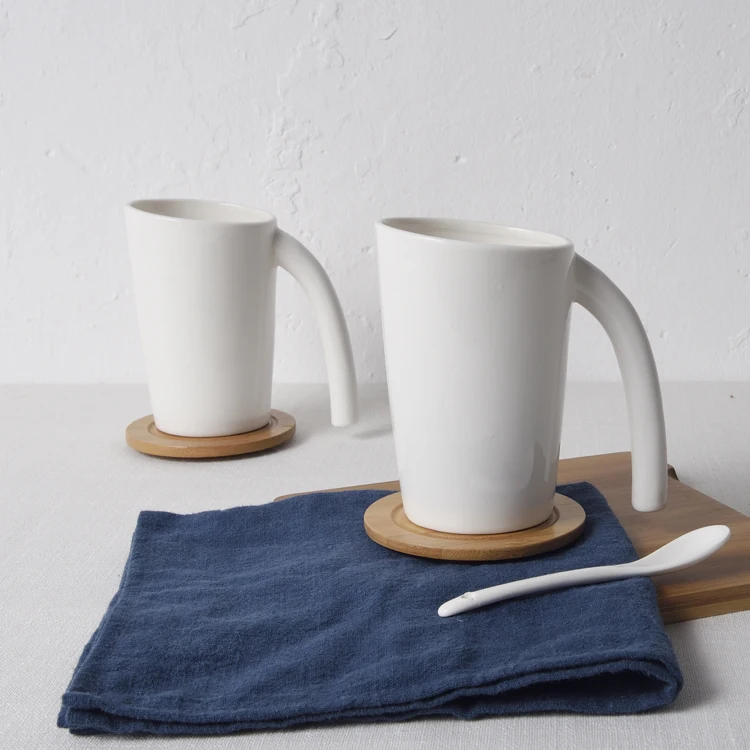 Ceramic White Irregular Shape Mug Creative Gold Plated with Handle Mug Morning Milk Coffee Cup Couple Couple Gift Family
Ceramic White Irregular Shape Mug Creative Gold Plated with Handle Mug Morning Milk Coffee Cup Couple Couple Gift Family