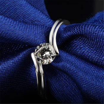 Pretty 0.5Ct Round Cut E-F Moissanite Wedding Ring 925 Sterling Silver Engagement Ring White Gold Color Jewelry
Pretty 0.5Ct Round Cut E-F Moissanite Wedding Ring 925 Sterling Silver Engagement Ring White Gold Color Jewelry