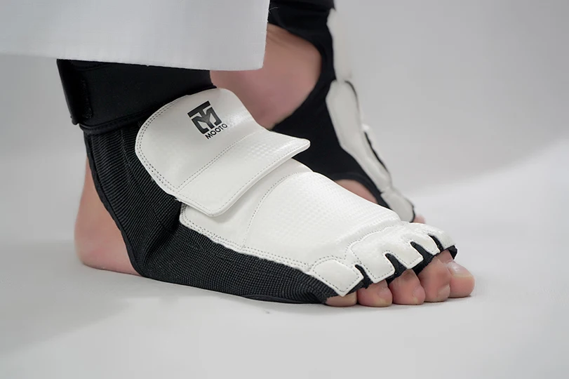 MOOTO Taekwondo Foot Protector Fighting Foot Guard Kickboxing Boot Ankle Brace Protection Support Equipment For Adult Kids
MOOTO Taekwondo Foot Protector Fighting Foot Guard Kickboxing Boot Ankle Brace Protection Support Equipment For Adult Kids