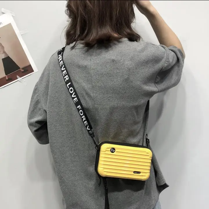 Luxury Designer Women Bag Fashion Ladies Messenger bags Small Flap Bag ABS Plastic Mini Crossbody Bag For Women 2018
Luxury Designer Women Bag Fashion Ladies Messenger bags Small Flap Bag ABS Plastic Mini Crossbody Bag For Women 2018