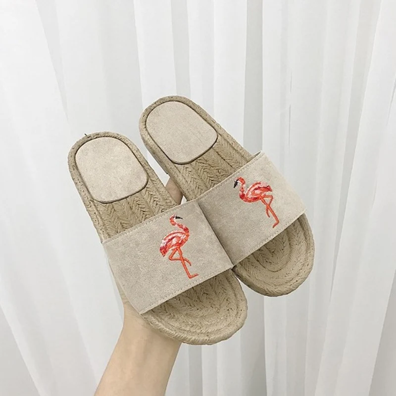 cartoon embroider flamingo home slippers women retro flock open toe fisherman shoes lady mules shoes summer flip flops mujer
cartoon embroider flamingo home slippers women retro flock open toe fisherman shoes lady mules shoes summer flip flops mujer