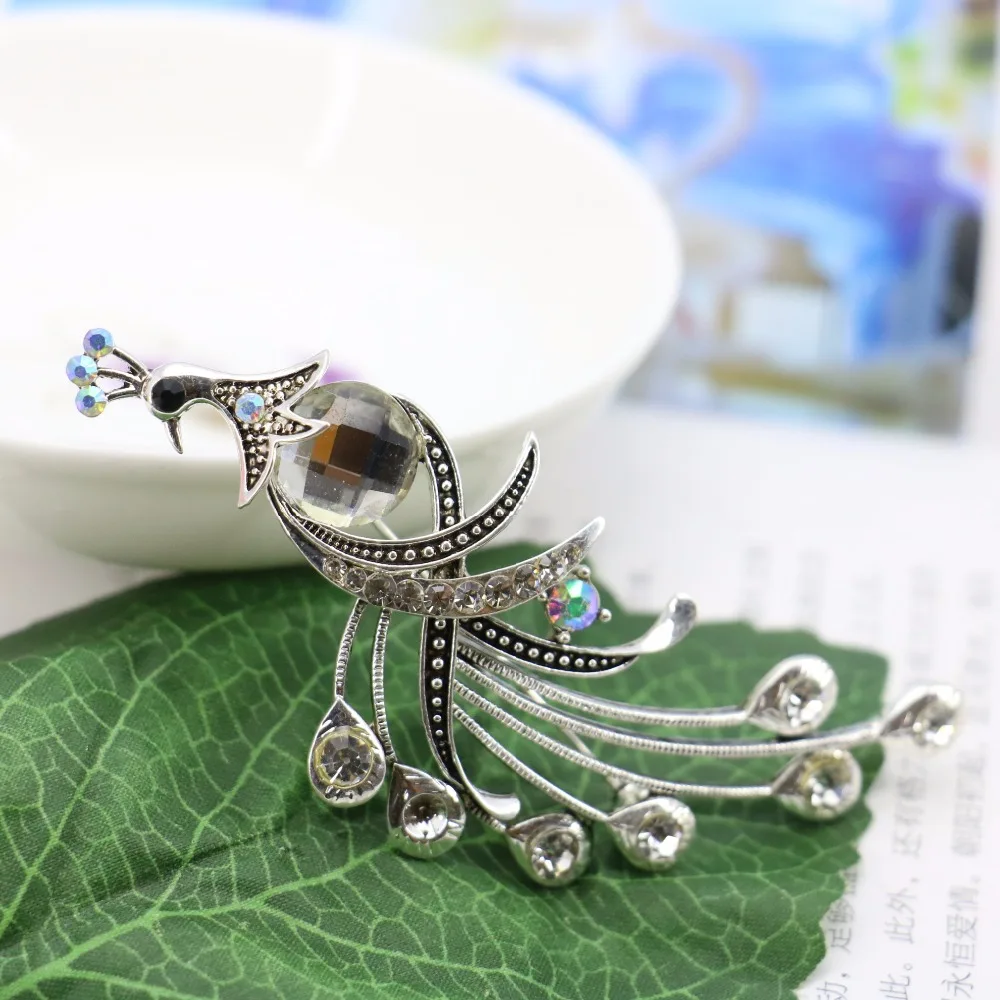 Shining Peacock Elegant Rhinestone Brooch Breastpin Brooches Crystal Wedding Gifts Jewelry making Design Accessories 33*85mm
Shining Peacock Elegant Rhinestone Brooch Breastpin Brooches Crystal Wedding Gifts Jewelry making Design Accessories 33*85mm
