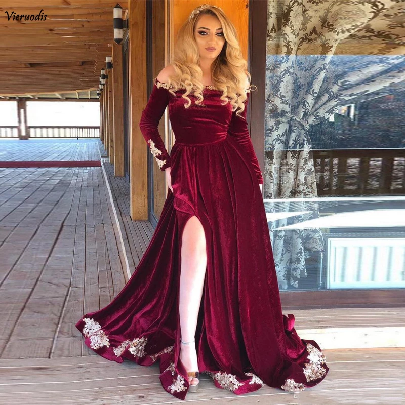 Modern Burgundy A Line Prom Dresses Of the Shoulder Long Sleeve Side Split Evening Party Dress Velvet Sweep Train Prom Gowns
Modern Burgundy A Line Prom Dresses Of the Shoulder Long Sleeve Side Split Evening Party Dress Velvet Sweep Train Prom Gowns