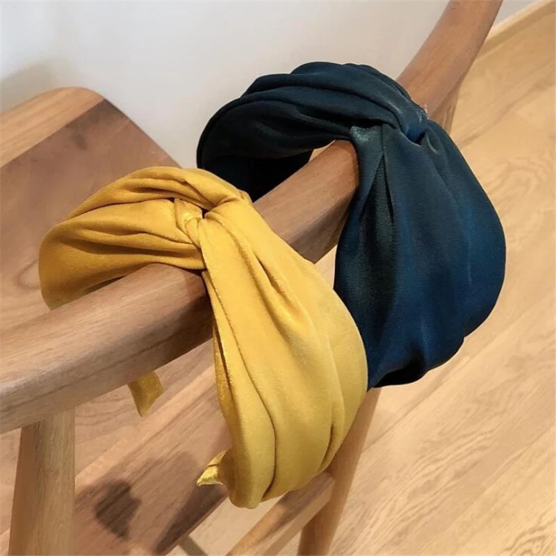 1 pc Fashion Style Women Girls Solid Bezel Vintage Hairband Headband Female Girls Korean Cross Satin Hair Accessories Headwear
1 pc Fashion Style Women Girls Solid Bezel Vintage Hairband Headband Female Girls Korean Cross Satin Hair Accessories Headwear