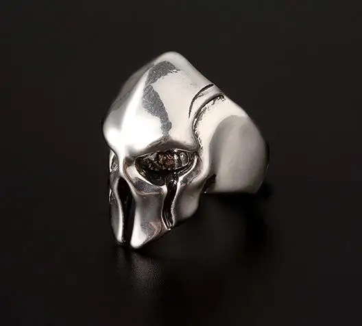 Adjustable Vintage Evil Skeleton Skull Ring Chunky Stainless Alloy Biker Rock Rap Punk Rock Hip Hop Skeleton Head Gothic Men Jew
Adjustable Vintage Evil Skeleton Skull Ring Chunky Stainless Alloy Biker Rock Rap Punk Rock Hip Hop Skeleton Head Gothic Men Jew