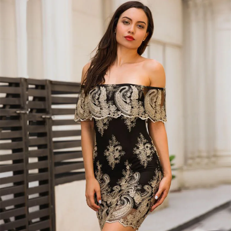 New Off Shoulder Appliques Mini Black Sexy Party Dress Summer Formal Short Lace Backless Office Fashion Tight Dress Vestidos
New Off Shoulder Appliques Mini Black Sexy Party Dress Summer Formal Short Lace Backless Office Fashion Tight Dress Vestidos
