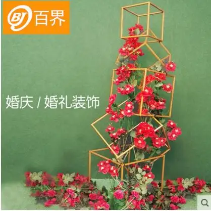 The new road primer wedding props set off the wedding iron art geometry square decoration wedding dress photography
The new road primer wedding props set off the wedding iron art geometry square decoration wedding dress photography