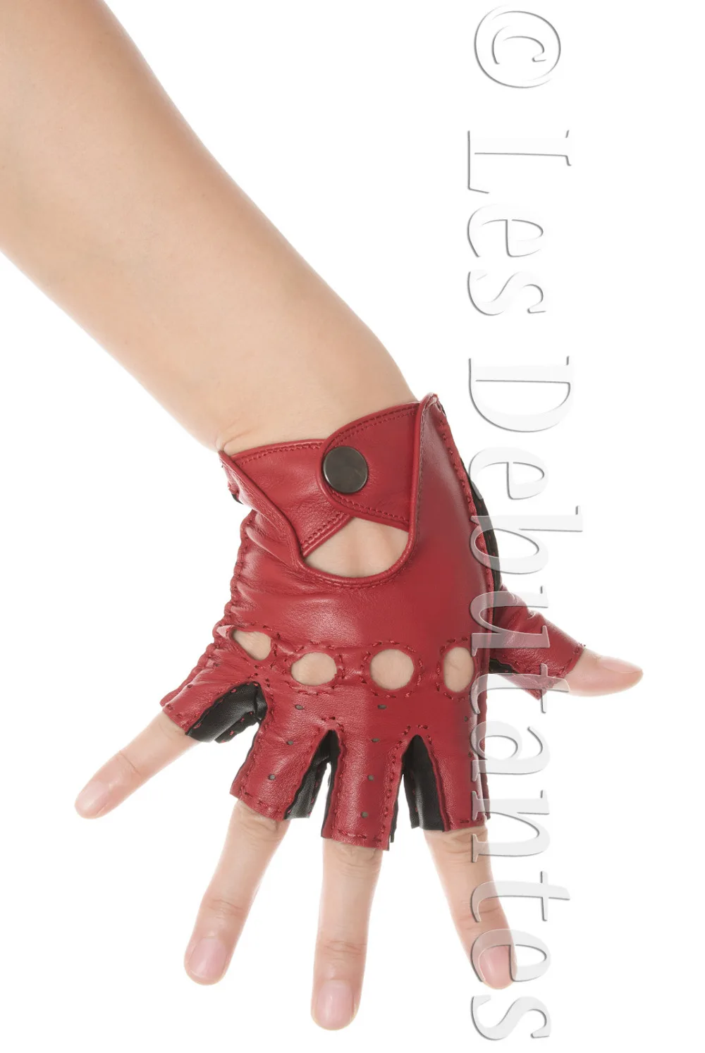 CLASSIC RED FINGERLESS LEATHER DRIVING GLOVES LES DEBUTANTES
CLASSIC RED FINGERLESS LEATHER DRIVING GLOVES LES DEBUTANTES