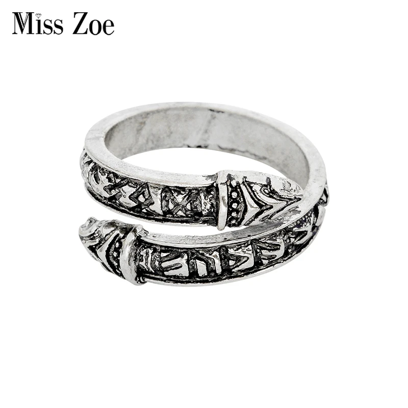 Miss Zoe Double-headed snake ring Norse Viking Rings Nordic language Single ring Bronze Antique silver Vintage Jewelry for Men
Miss Zoe Double-headed snake ring Norse Viking Rings Nordic language Single ring Bronze Antique silver Vintage Jewelry for Men