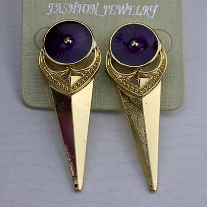 Popular romantic purple clay gorgeous girls birthday party gift earrings pointed cone, agent for the freight!
Popular romantic purple clay gorgeous girls birthday party gift earrings pointed cone, agent for the freight!