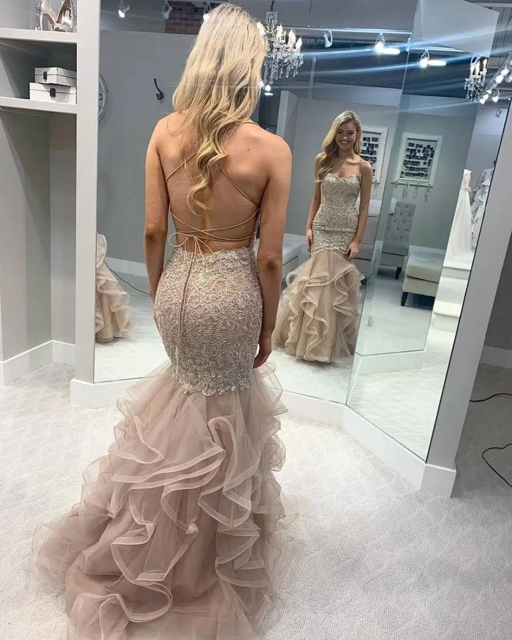 Sexy Mermaid Prom Dress Lace Appliques Ruffles Tulle Spaghetti Straps Backless Formal Evening Dresses Sweetheart Party Gala Gown
Sexy Mermaid Prom Dress Lace Appliques Ruffles Tulle Spaghetti Straps Backless Formal Evening Dresses Sweetheart Party Gala Gown