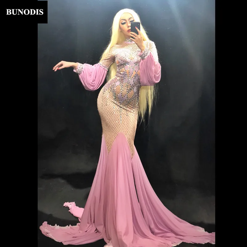 ZD295 Women Sexy Pink Long Skirt Sparkling Crystals Nightclub Party Celebrate Performance Dancer Singer Stage Wear Bling Costume
ZD295 Women Sexy Pink Long Skirt Sparkling Crystals Nightclub Party Celebrate Performance Dancer Singer Stage Wear Bling Costume
