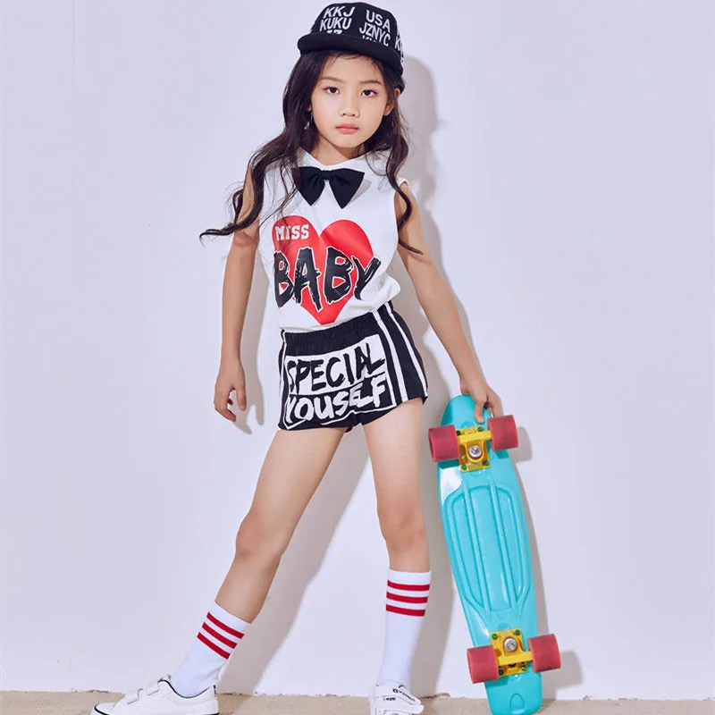 New modern hip hop jazz dance costumes girls Tops shorts Cheerleading dancer costume for girls stage costumes for singers
New modern hip hop jazz dance costumes girls Tops shorts Cheerleading dancer costume for girls stage costumes for singers