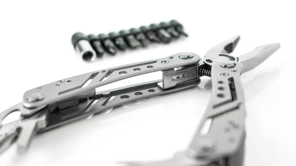 3028 plier 4