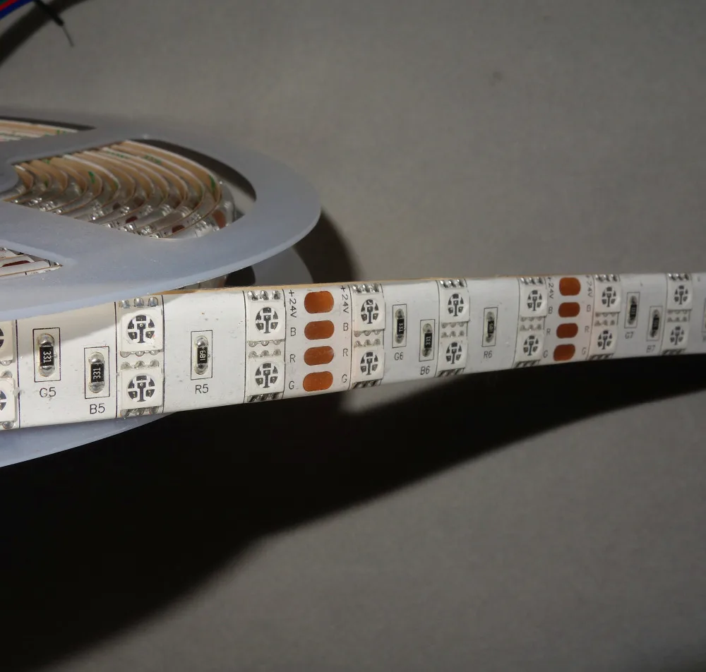 5M 600LEDs 120led/M 5050 LED Strip Light;waterproof by silicon coating;white pcb;DC24V input;144W
5M 600LEDs 120led/M 5050 LED Strip Light;waterproof by silicon coating;white pcb;DC24V input;144W