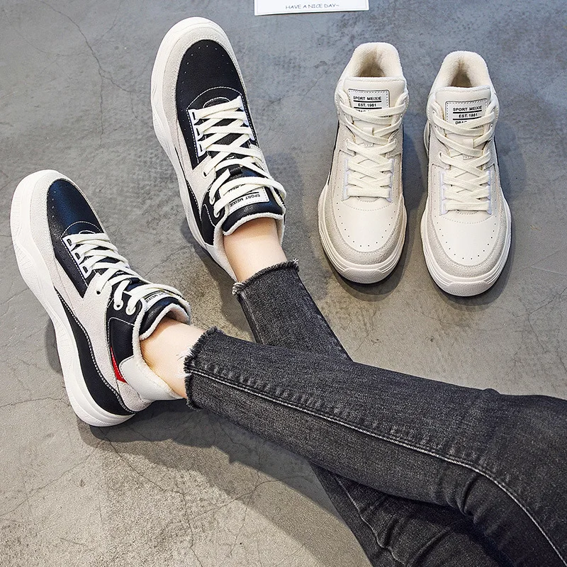 2018 winter new fashion simple plus velvet warm flat shoes women trend leather comfortable wild casual shoes. 
2018 winter new fashion simple plus velvet warm flat shoes women trend leather comfortable wild casual shoes.