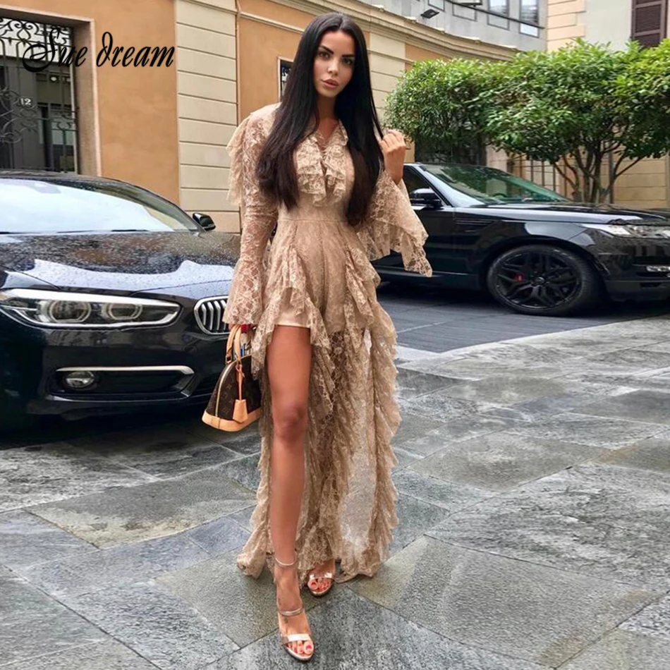 2018 fashion new ruffled lace jumpsuit high quality women's sexy deep V-neck Bodycon long-sleeved split bandage jumpsuit
2018 fashion new ruffled lace jumpsuit high quality women's sexy deep V-neck Bodycon long-sleeved split bandage jumpsuit