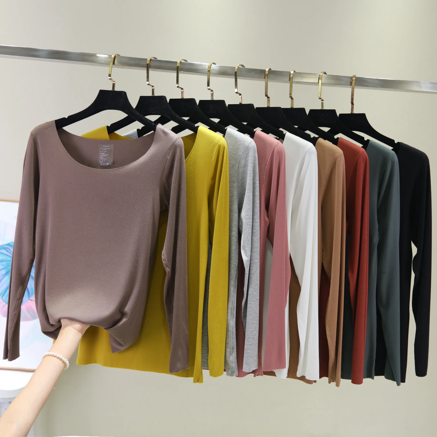 Spring and summer new style Threaded cotton slim round neck top Korean women's thin long-sleeved t-shirt
Spring and summer new style Threaded cotton slim round neck top Korean women's thin long-sleeved t-shirt
