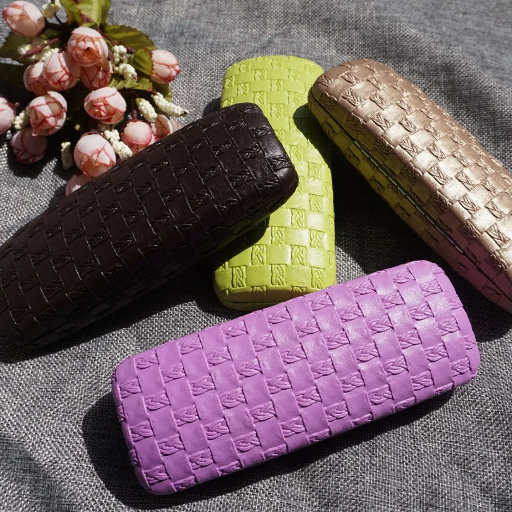 Relief leather Eyewear case men women elegant hard eyewear case eyeglass box glasses case Multi color
Relief leather Eyewear case men women elegant hard eyewear case eyeglass box glasses case Multi color