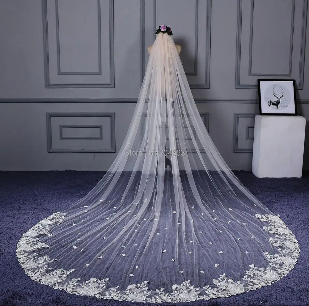 One-Layer Lace Wedding Veil with Flowers Long Luxury Bridal Veils with Comb YHG2019
One-Layer Lace Wedding Veil with Flowers Long Luxury Bridal Veils with Comb YHG2019