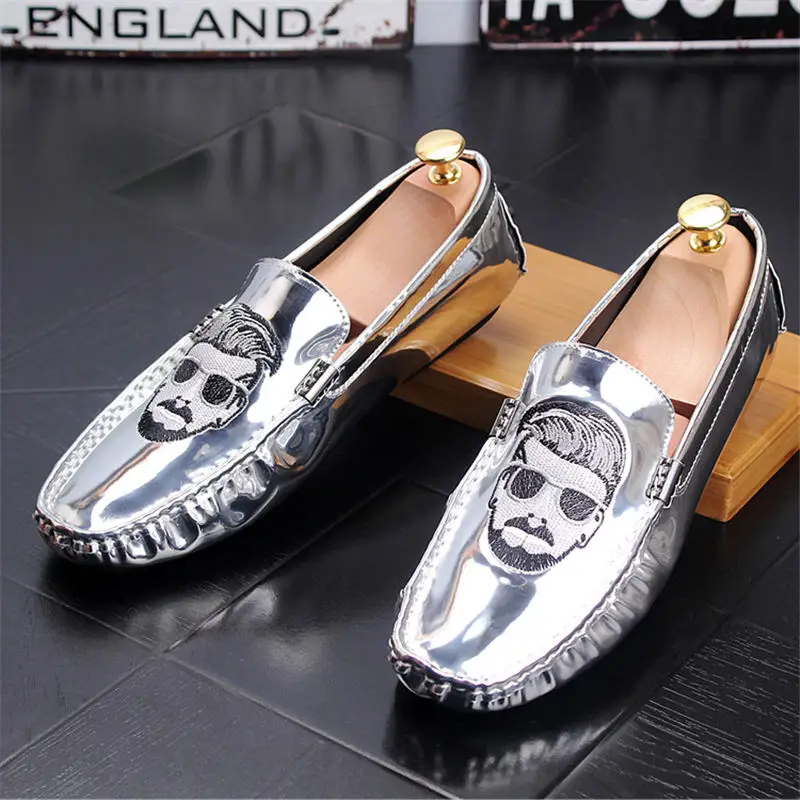 2019 Fashion Men round toe embroidery Flats Driving Shoes Gommino Sapato Social Masculino Man Dress wedding Prom groom Shoes
2019 Fashion Men round toe embroidery Flats Driving Shoes Gommino Sapato Social Masculino Man Dress wedding Prom groom Shoes