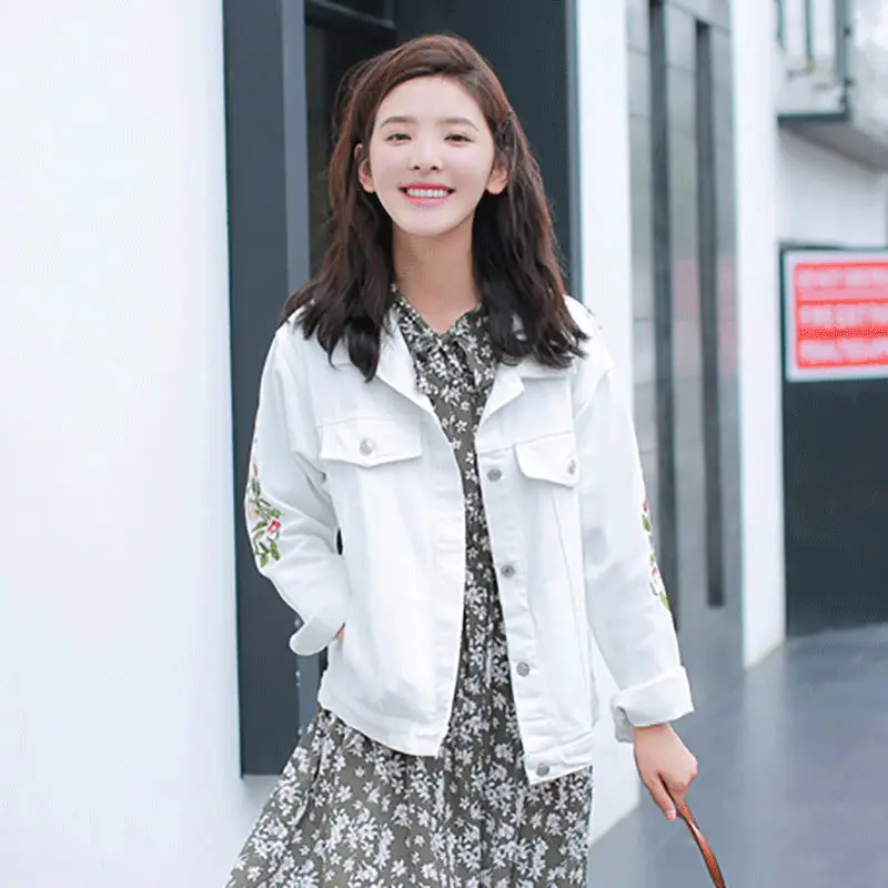 Autumn Women Denim Jacket Embroidery Flower White Jeans Coat Casual Loose Long Sleeve Single-breasted Girls Outerwear f1040
Autumn Women Denim Jacket Embroidery Flower White Jeans Coat Casual Loose Long Sleeve Single-breasted Girls Outerwear f1040