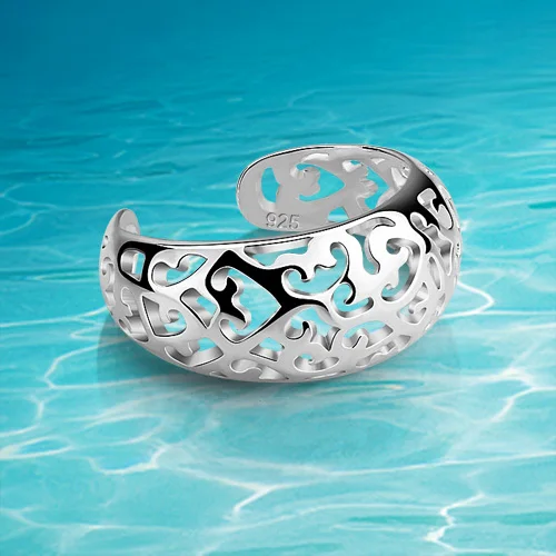 Fashionable wide version snake belly ring shape. Hollow out decorative pattern 925 sterling silver ring, free shipping
Fashionable wide version snake belly ring shape. Hollow out decorative pattern 925 sterling silver ring, free shipping