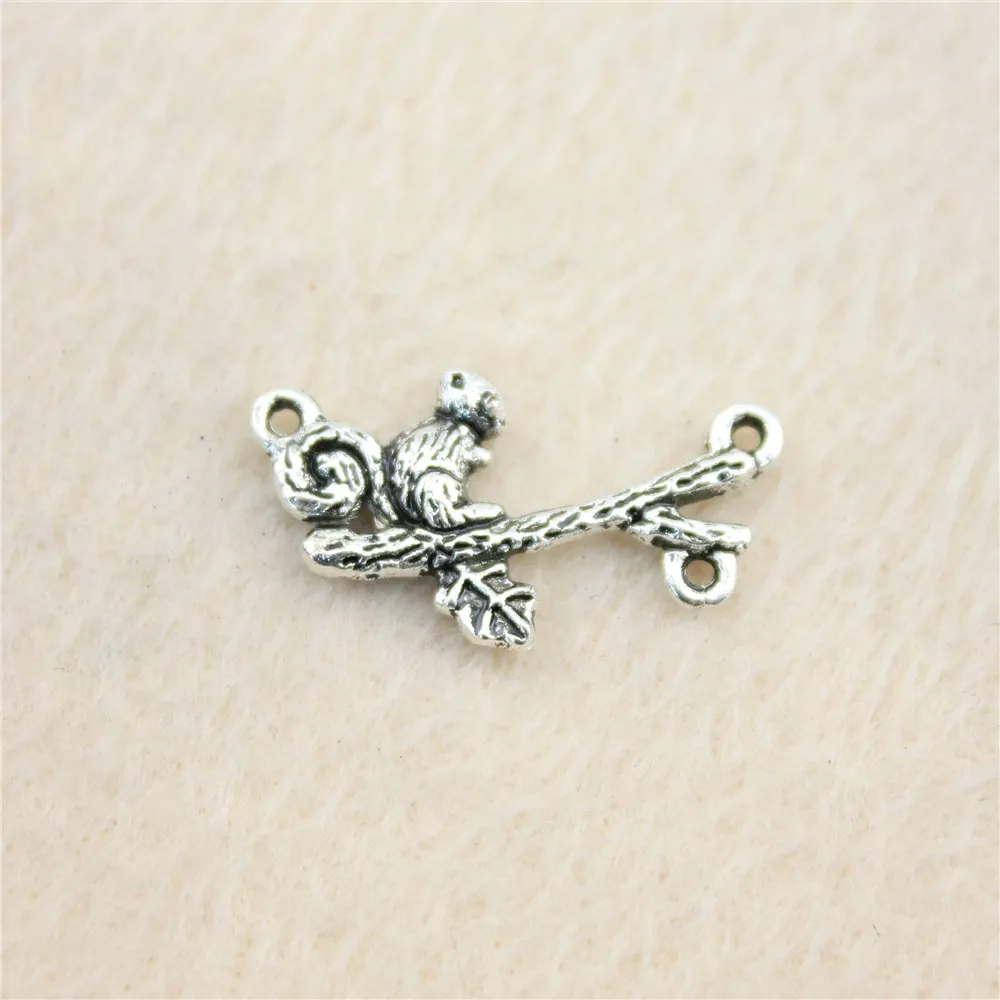 67pcs/lot 22*14mm ancient silver Squirrel charm Pendants DIY jewelry for bracelet necklace earring
67pcs/lot 22*14mm ancient silver Squirrel charm Pendants DIY jewelry for bracelet necklace earring