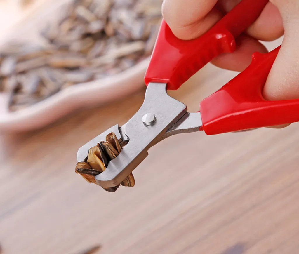 Stainless Steel Nut Shell Cracker Seed Pistachio Sheller Opener Peeling Pliers high quality Kitchen tools for home party bar
Stainless Steel Nut Shell Cracker Seed Pistachio Sheller Opener Peeling Pliers high quality Kitchen tools for home party bar
