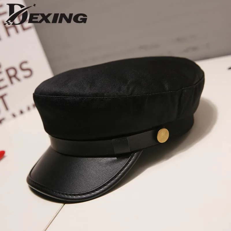 Autumn Winter PU Leather Military Hat Retro Black Sailor Hat For Women Men flat top travel cadet hat wild Trendy Captain Cap
Autumn Winter PU Leather Military Hat Retro Black Sailor Hat For Women Men flat top travel cadet hat wild Trendy Captain Cap