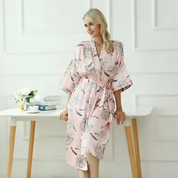 Pink Sexy Long Sleepwear Print Rayon Robe Women's Pajamas Sexy Bathrobe Dressing Gowns Women Bride Bridesmaid Wedding Robes
Pink Sexy Long Sleepwear Print Rayon Robe Women's Pajamas Sexy Bathrobe Dressing Gowns Women Bride Bridesmaid Wedding Robes