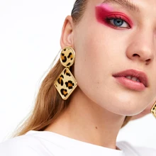 Vedawas Trend Women Brand Design za Geometric Square Metal Dangle Drop Earrings Fashion Female Party Jewelry pendientes xg1673
Vedawas Trend Women Brand Design za Geometric Square Metal Dangle Drop Earrings Fashion Female Party Jewelry pendientes xg1673