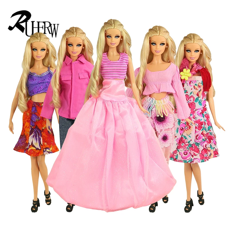 5 Pcs / lot New Fashion dress Set Outfits Casual Clothes for Barbie Doll Free shipping
5 Pcs / lot New Fashion dress Set Outfits Casual Clothes for Barbie Doll Free shipping