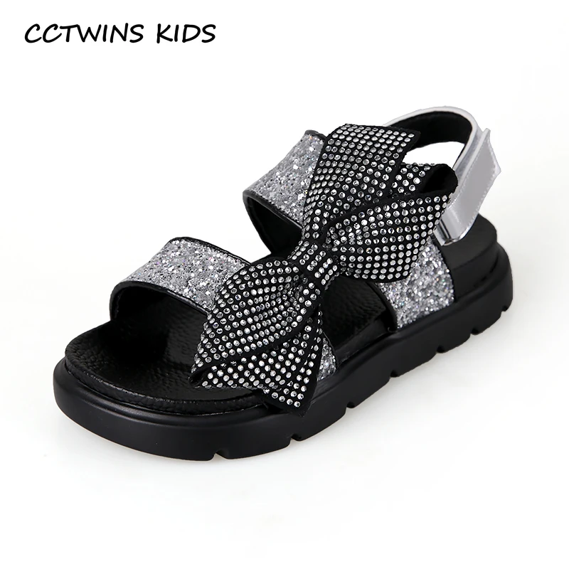 CCTWINS Kids Shoes 2019 Summer Girls Fashion Sandals Bow Tie Glitter Children Beach Flats Baby Soft Barefoot White Shoes PS689
CCTWINS Kids Shoes 2019 Summer Girls Fashion Sandals Bow Tie Glitter Children Beach Flats Baby Soft Barefoot White Shoes PS689