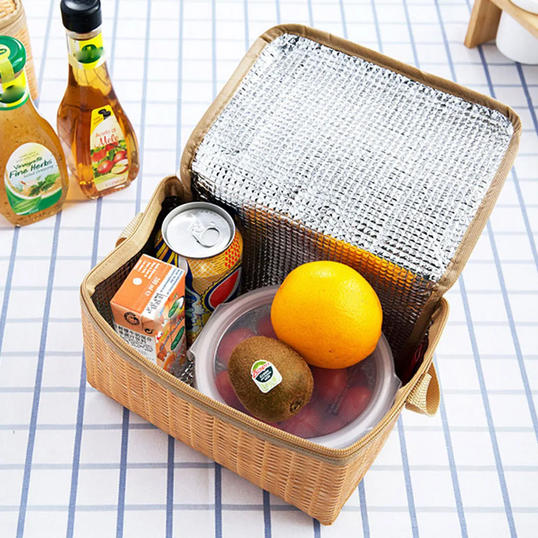 Canvas Imitation Rattan Lunch Bag Portable Insulated Thermal Cooler Lunch Box Tote Storage Bag Picnic Container 22*14*12cm 
Canvas Imitation Rattan Lunch Bag Portable Insulated Thermal Cooler Lunch Box Tote Storage Bag Picnic Container 22*14*12cm