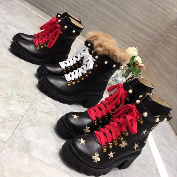 Latest Intalian Fashion Genuine Leather Luxury Brand Boots Bee Print Pearl Lace-Up Ankle Boots 2020 Ladies Shoes
Latest Intalian Fashion Genuine Leather Luxury Brand Boots Bee Print Pearl Lace-Up Ankle Boots 2020 Ladies Shoes