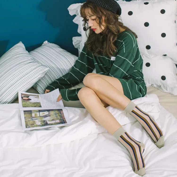 Women Casual Socks 1 Pair 2019 New Girl Color Striped Women Fashion Long Thin Soft Socks Women Breathable Transparent Style
Women Casual Socks 1 Pair 2019 New Girl Color Striped Women Fashion Long Thin Soft Socks Women Breathable Transparent Style