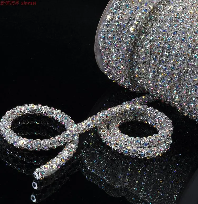 Dia.6mm Super Flash crystal Sewing on Rhinestone 1m/roll Crystal Glass Strass Crystals Stones For Clothes Crafts Decorations
Dia.6mm Super Flash crystal Sewing on Rhinestone 1m/roll Crystal Glass Strass Crystals Stones For Clothes Crafts Decorations
