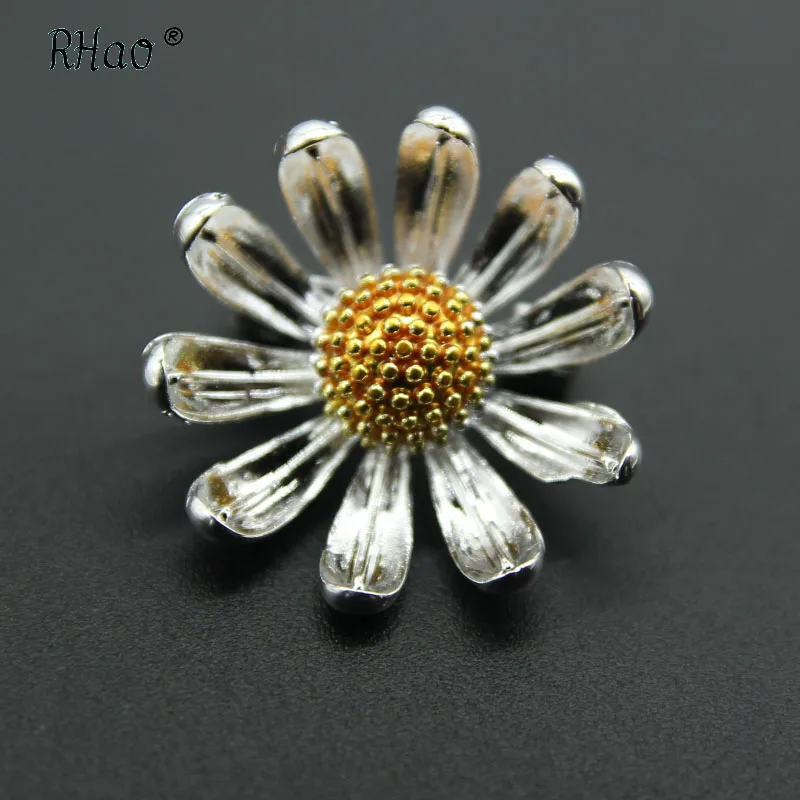 RHao Enamel Silver Sun Flower Brooch Unisex Corsage Daisy Clothes accessories for Women collar Scarf clips Sunflower brooch pins
RHao Enamel Silver Sun Flower Brooch Unisex Corsage Daisy Clothes accessories for Women collar Scarf clips Sunflower brooch pins