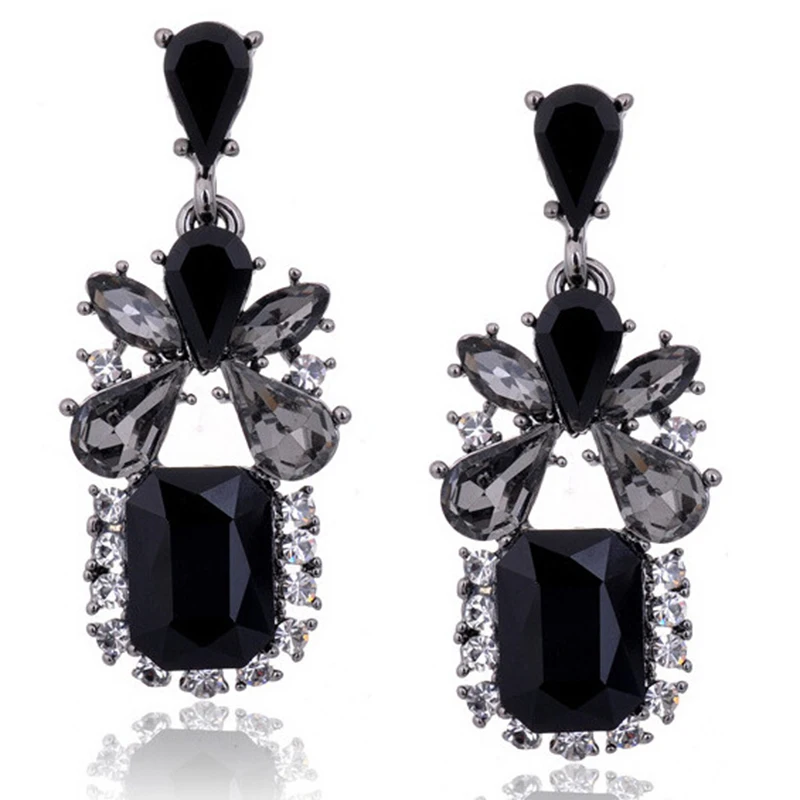 JOYESWING New Fashion Elegant Earrings Long High Quality Black Color Drop Earrings with Crystal Charms Jewelry Accessories Femme
JOYESWING New Fashion Elegant Earrings Long High Quality Black Color Drop Earrings with Crystal Charms Jewelry Accessories Femme