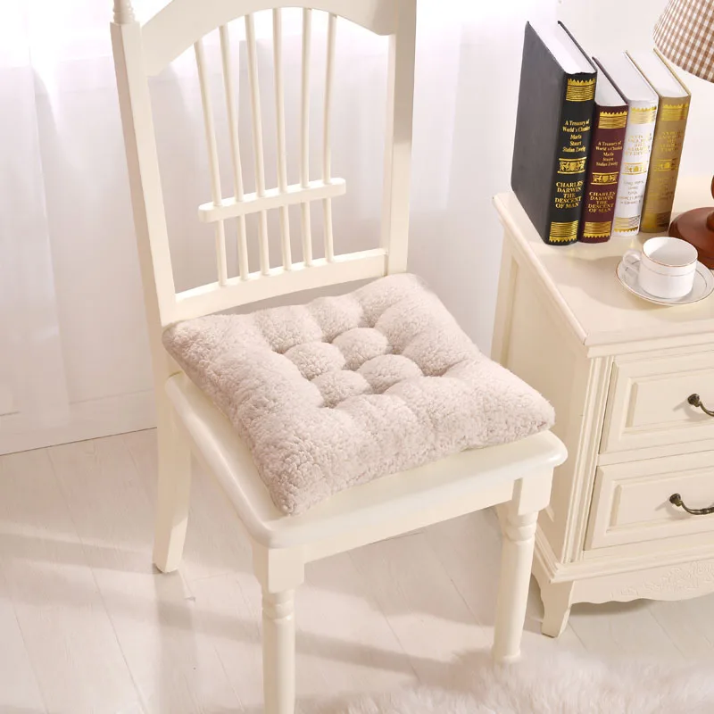 DIDIDHOU Hot Sale 2 Sizes Comfortable Square Seat Cushion Fluffy Soft Plush Fabric Chair Seat Decor Mats Pads Chair Seat Cushion
DIDIDHOU Hot Sale 2 Sizes Comfortable Square Seat Cushion Fluffy Soft Plush Fabric Chair Seat Decor Mats Pads Chair Seat Cushion
